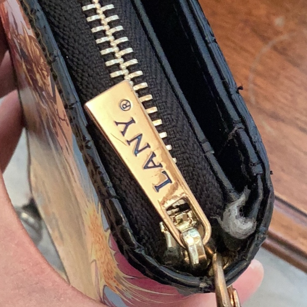 LANY paparazzo wallet/wristlet - Picture 16 of 16